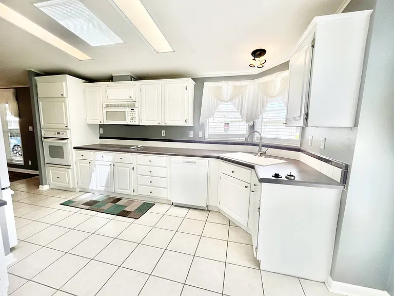 5498 Crane Feather Dr — Photo 20