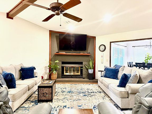 4th image of 3010 Bermuda Dr