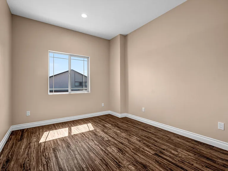 14095 Edwards St — Photo 11