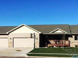 705 S Discovery Ave, Sioux Falls, SD 57106