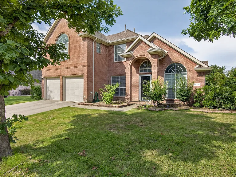 10115 Andre Dr — Photo 2