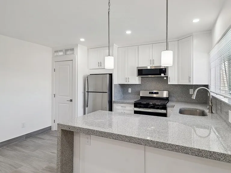 Palm Terrace Apartments — Photo 29