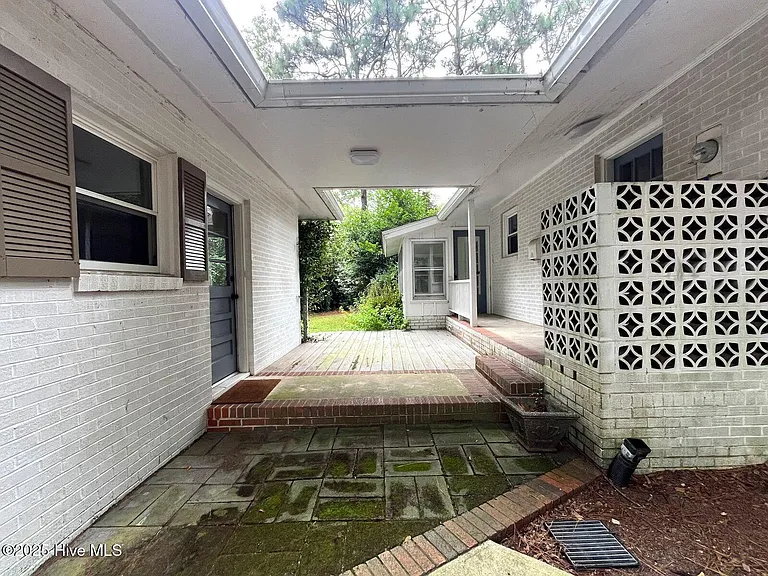 440 E Massachusetts Ave — Photo 47