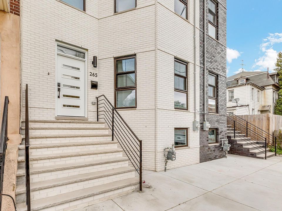 1st image of 265 Slocum St