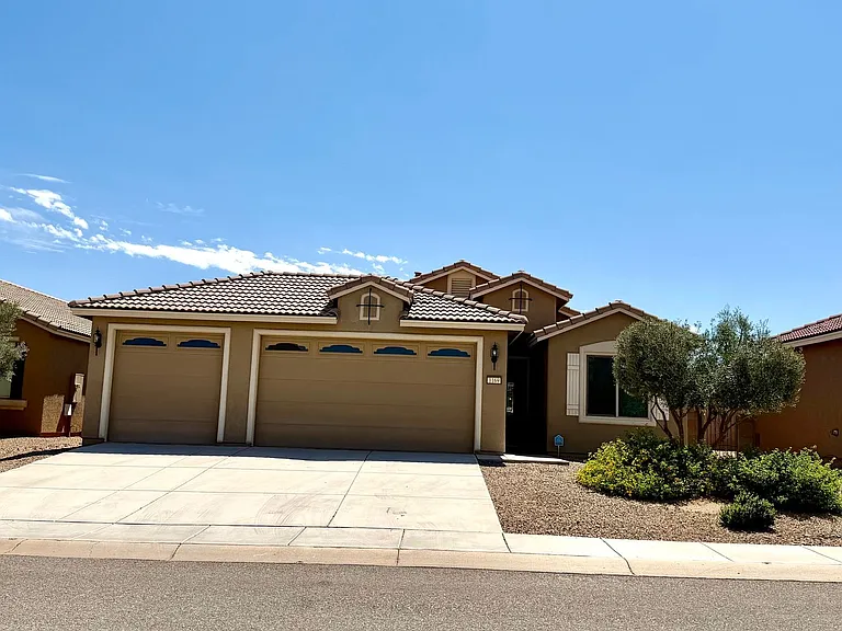 1169 Barnes Dr — Photo 1