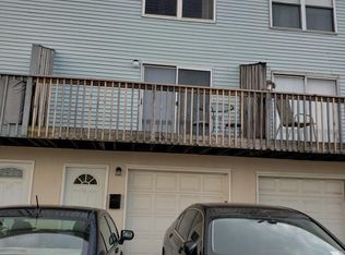18 Beachway Ave, Keansburg, NJ 07734