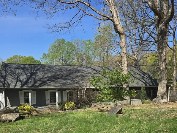 1010 High Ridge Rd, Kernersville, NC 27284