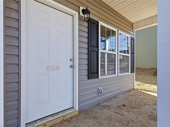 2nd image of 854 W 12th St