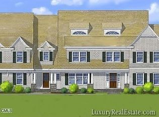 34 Brookwood Ln, New Canaan, CT 06840