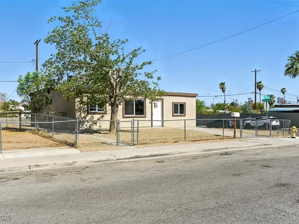 1288 Oahu St, Sunrise Manor, NV 89104