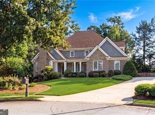 2414 Glenmore Ln, Snellville, GA 30078