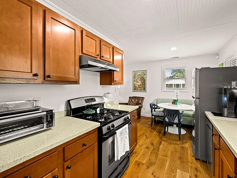 151 Rendant Ave — Photo 13