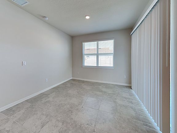 4th image of 5194 Royal Point Ave
