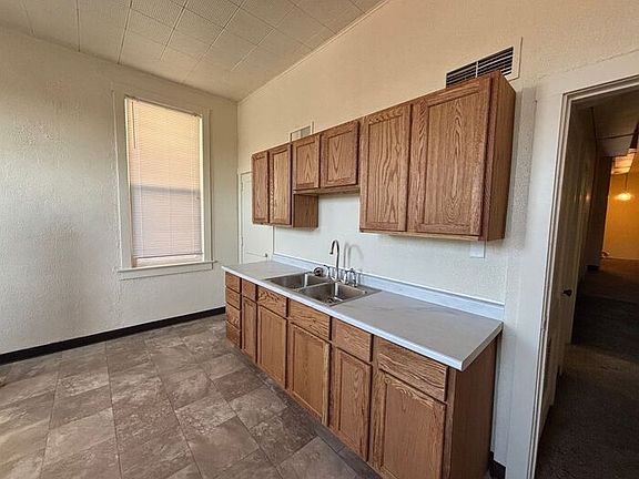 5th image of 611 Ohio St #611
