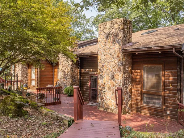 1 Windstream Ct, Radford, VA 24141