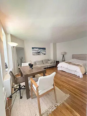 Rented by Oxford Property Group | media 19