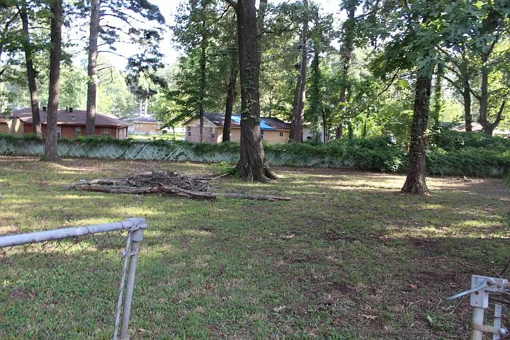 19 Exeter Dr — Photo 3