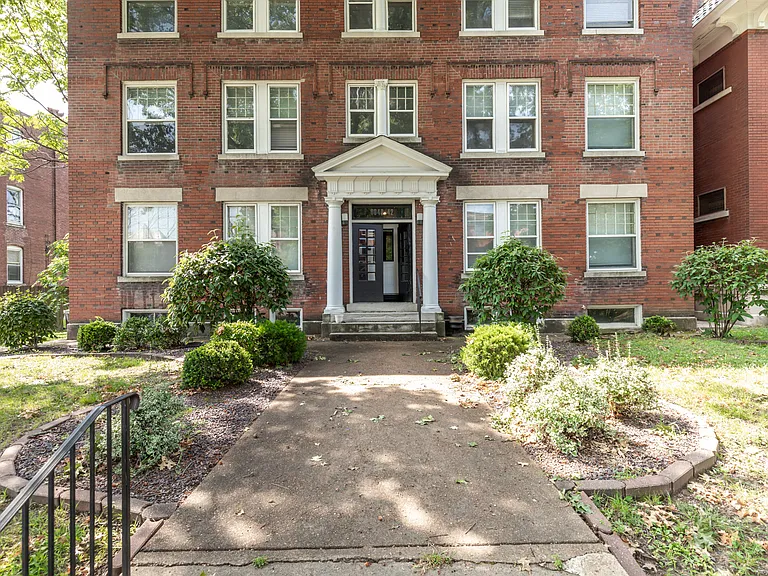 6040 Kingsbury Ave #3E — Photo 2