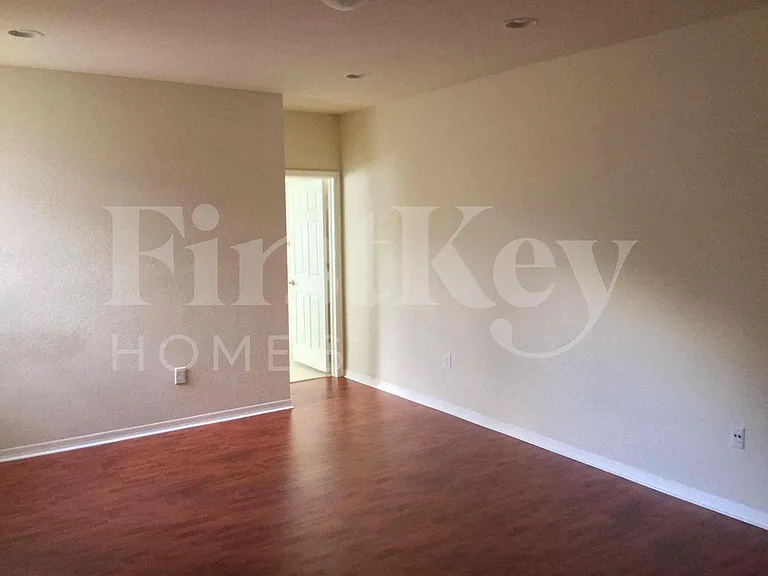 2362 SE 17th Ter — Photo 12