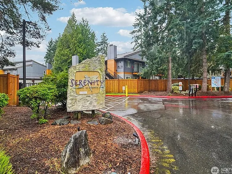 NE 148th Ln — Photo 4