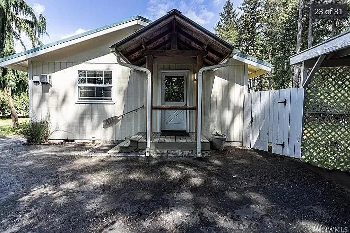 1031 NE Larson Blvd — Photo 23