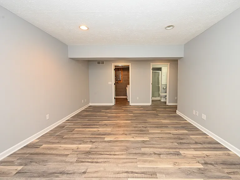 655 Almas Ct — Photo 26