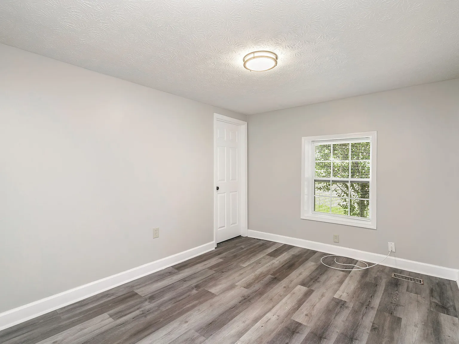 (ACHMidLDov) 9907 Donovan Lane - 0 — Photo 4