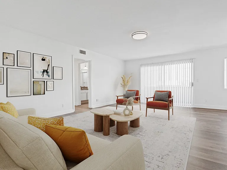 Rexford Drive Apartments — Photo 13