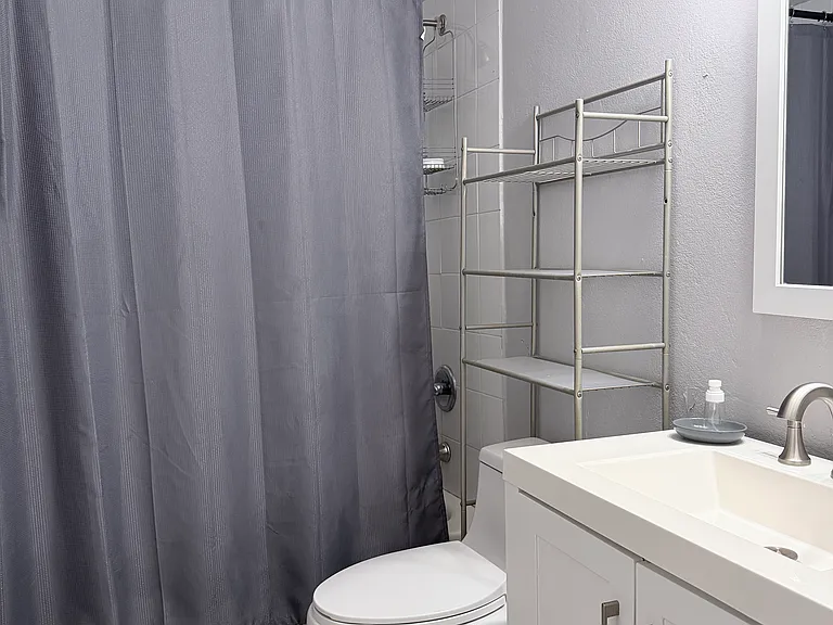 65 Media Luna — Photo 28