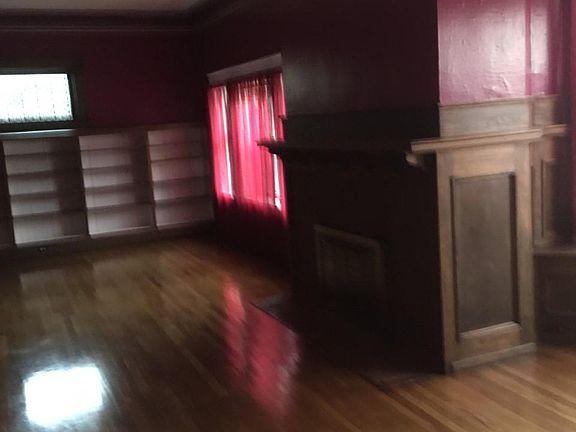 4th image of 50 Lafayette Ave NE
