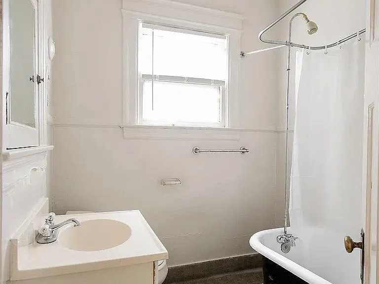 1633 W Forest Ave — Photo 6