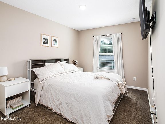 5th image of 45167 ANNIE LAURA Street