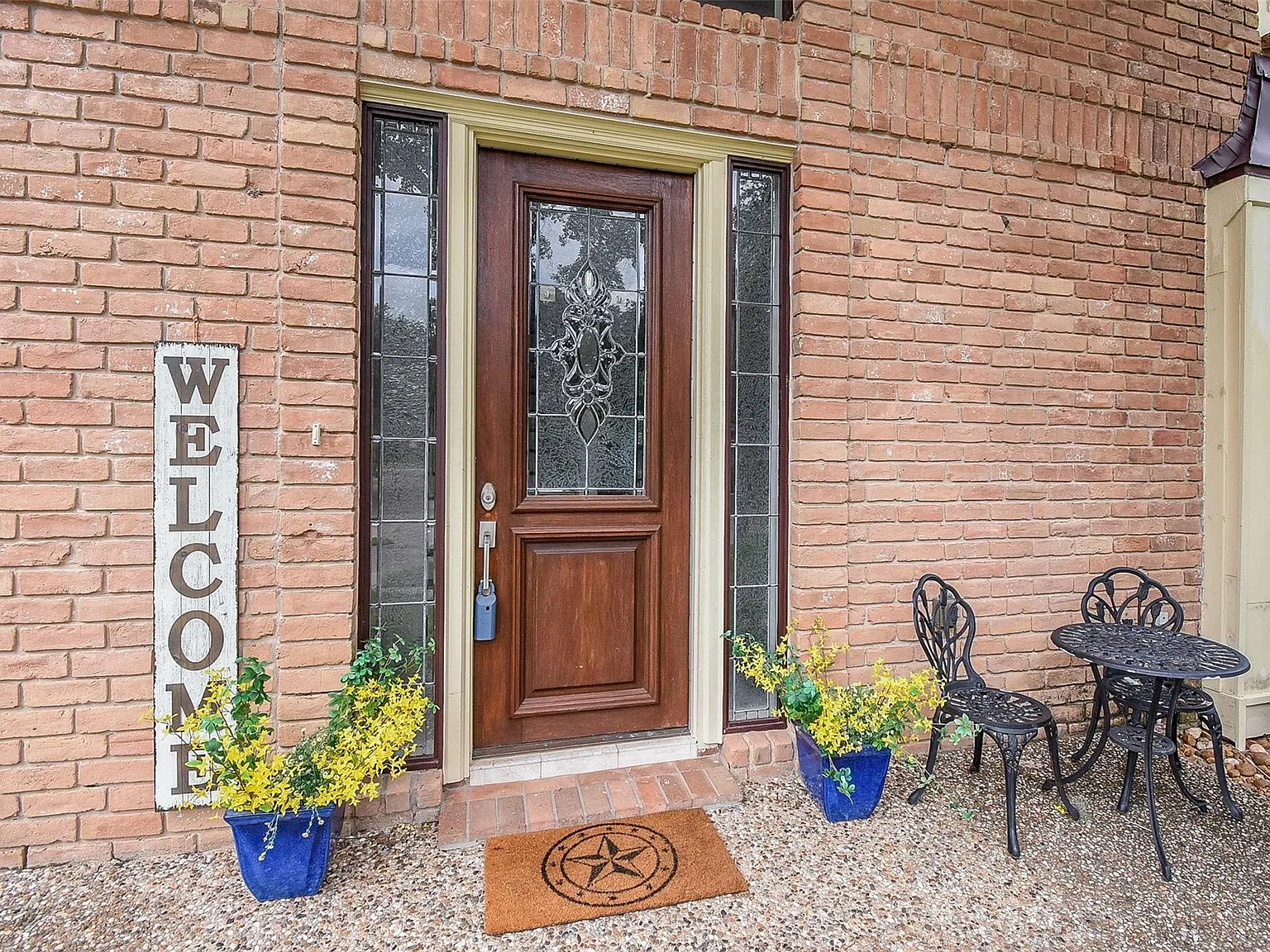4 bed, 2.5 bath, 3590 sqft, $3,950 — Photo 4