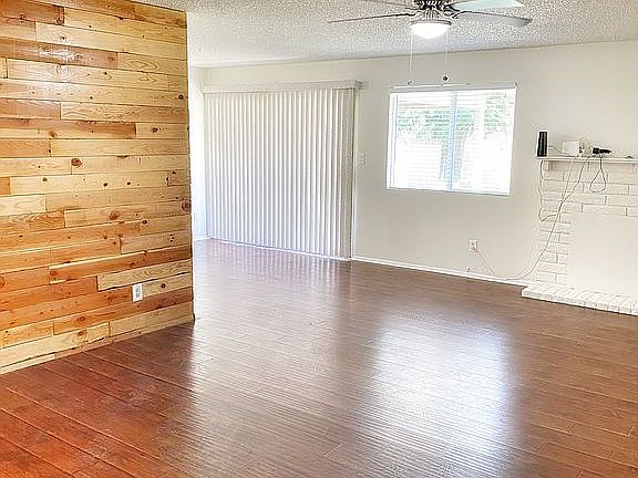 LING ROOM 