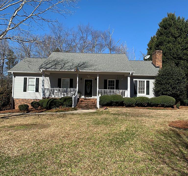 1st image of 152 Kensington Dr