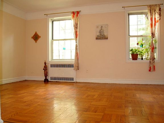5th image of 117-01 Park Ln APT D2l