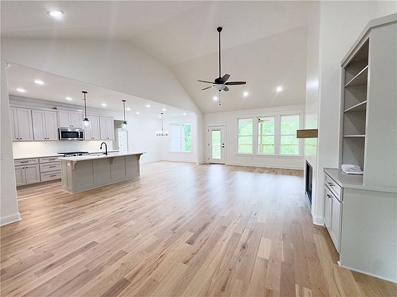 5th image of 5 Chirnside Ln