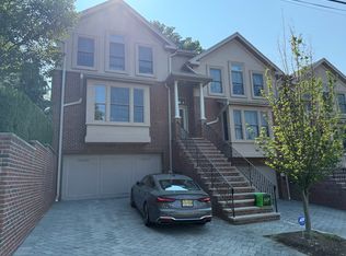 1022 Morningside Ln #A, Fort Lee, NJ 07024