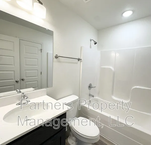 821 S Benchmark Ln #2 — Photo 10