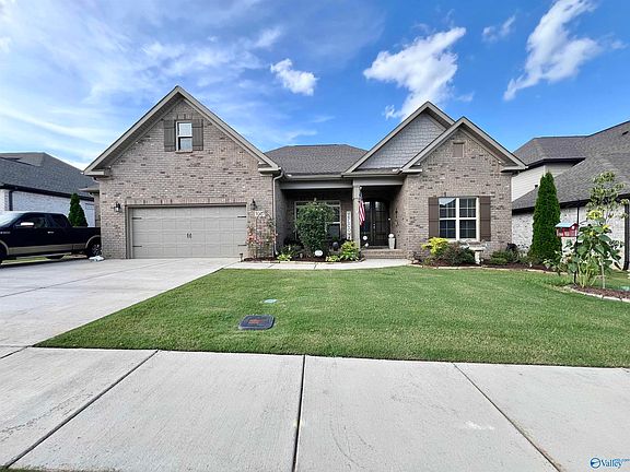 2nd image of 3020 Chimney Cove Cir
