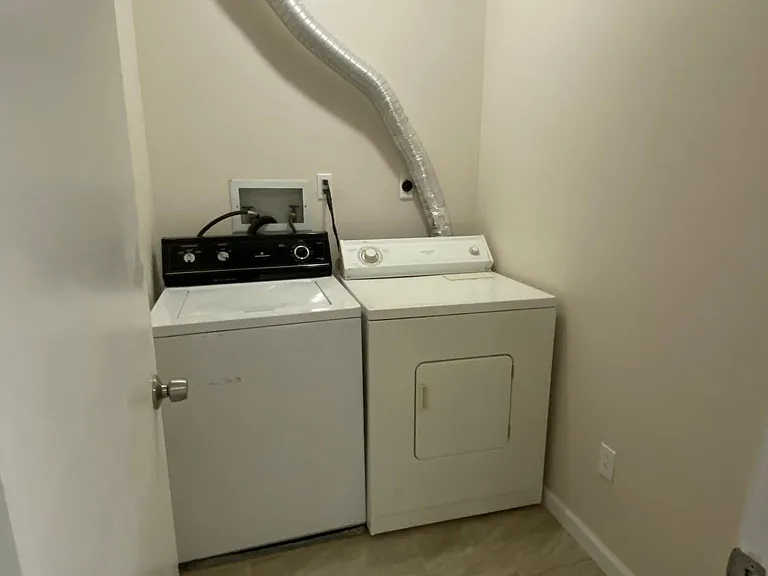 36 Renaissance Ln — Photo 25