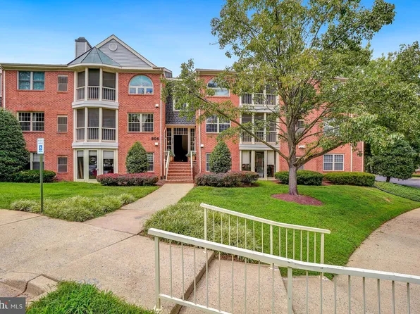 806 Amber Tree Ct APT 303, Gaithersburg, MD 20878