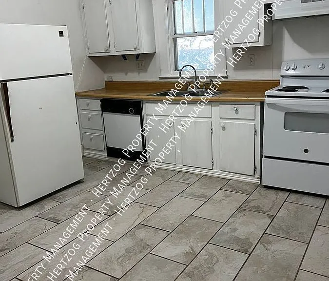 722 N Palm St — Photo 13