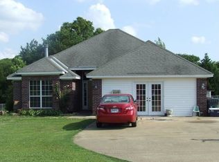 90 Willow Oak Dr, Deatsville, AL 36022