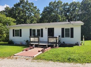 208 Hillbilly Dr, Galena, MO 65656