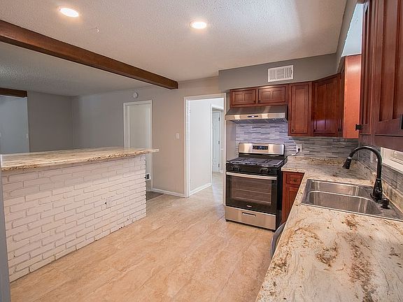 3rd image of 4908 Chuck Ave
