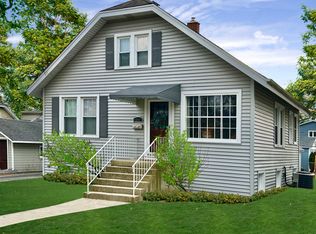 211 7th St, Downers Grove, IL 60515