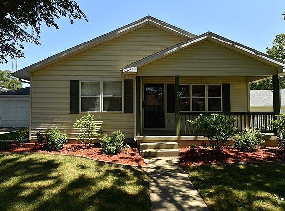 2nd image of 284 S Forest Ave