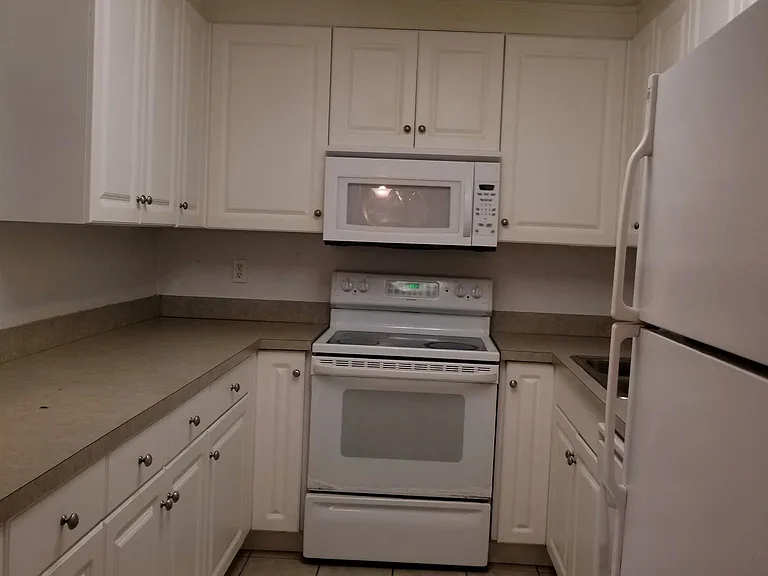 501 SW 75th St #H2 — Photo 11