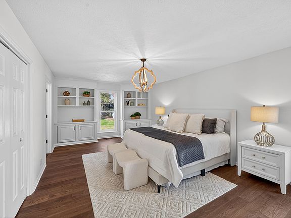 3rd image of 1421 Bluegrass Rd